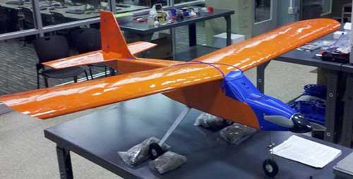 美国弗吉尼亚大学工程系研究人员最新制造了一架3D打印无人飞机，巡航时速可达到45英里  